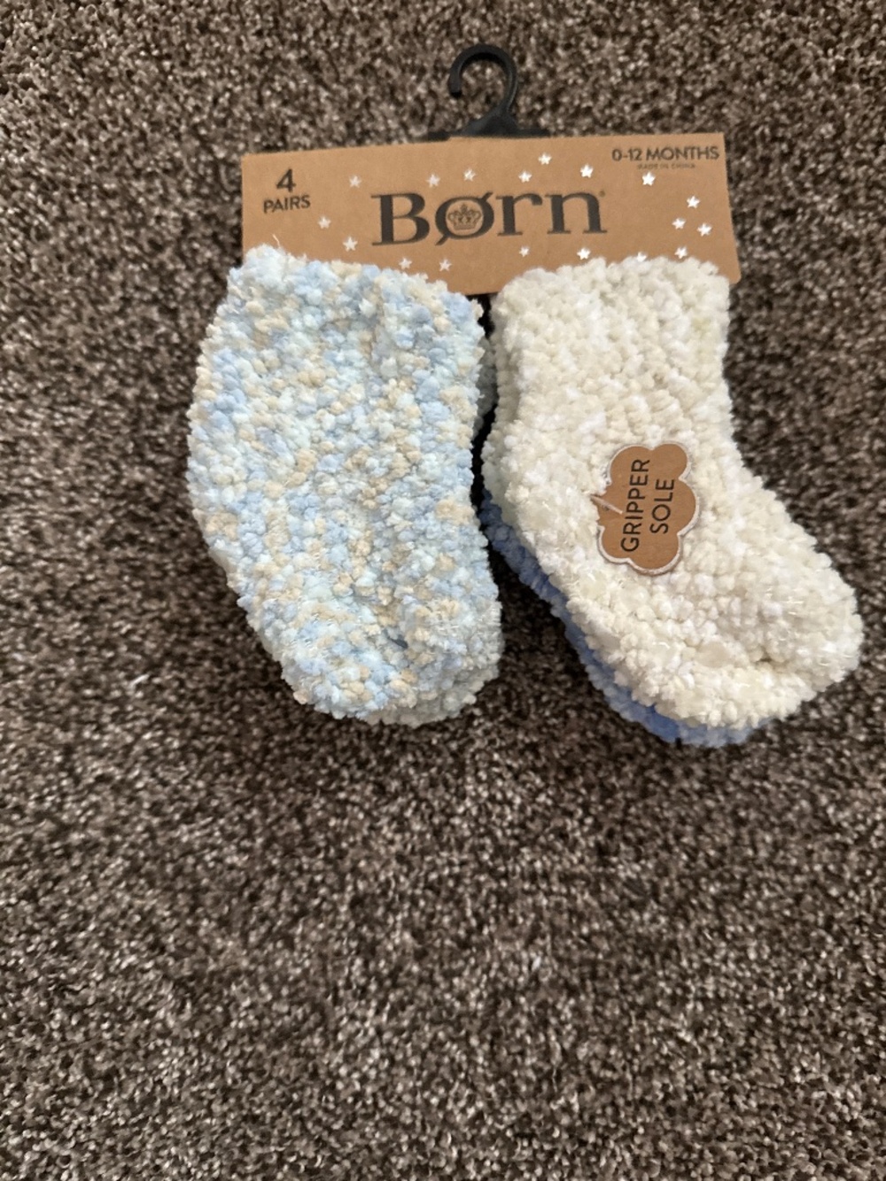Born Baby Fuzzy Gripper Socks 4 Pairs 0-12 Months NWT